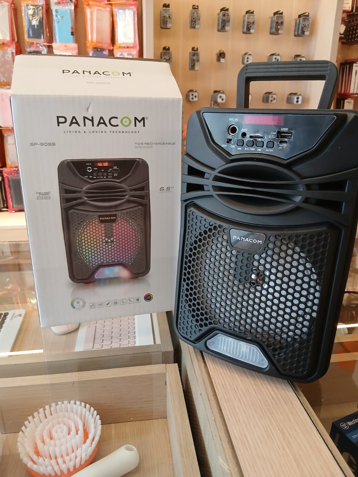 Parlante Panacom SP-3059 Recargable 6.5" con Luces LED