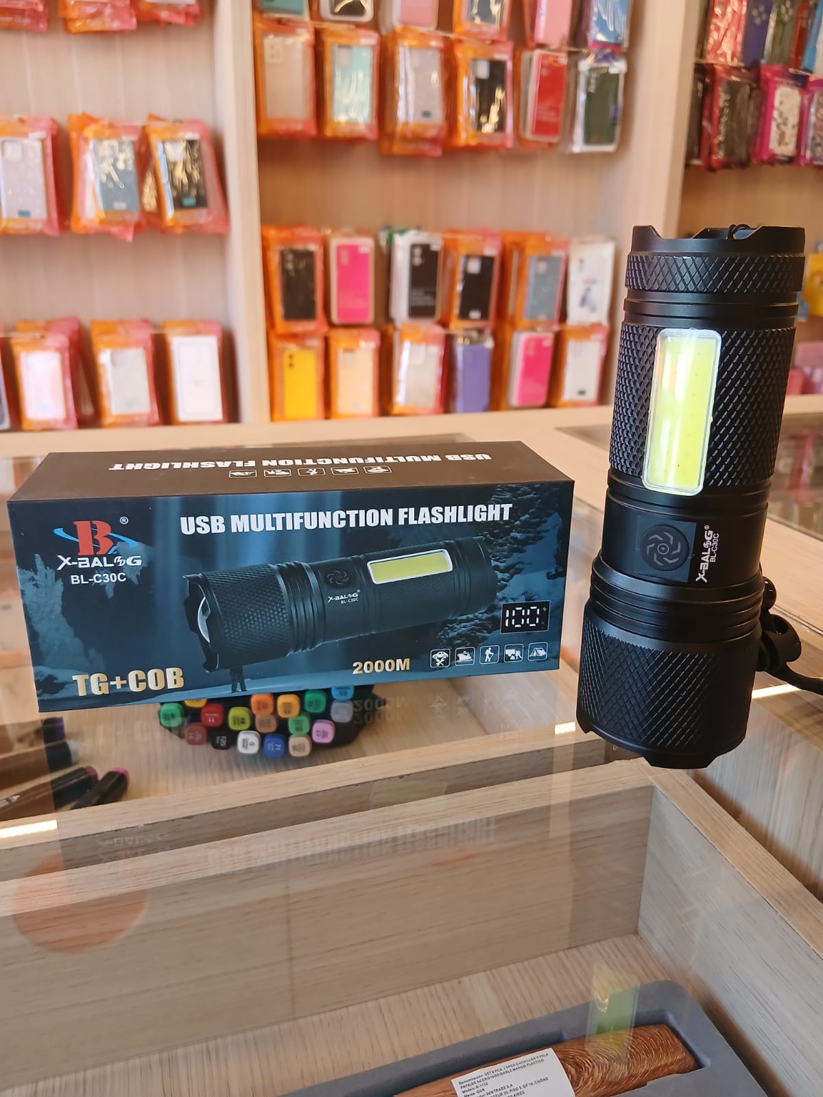 Linterna BL-C30C para camping, trabajo, cortes de luz