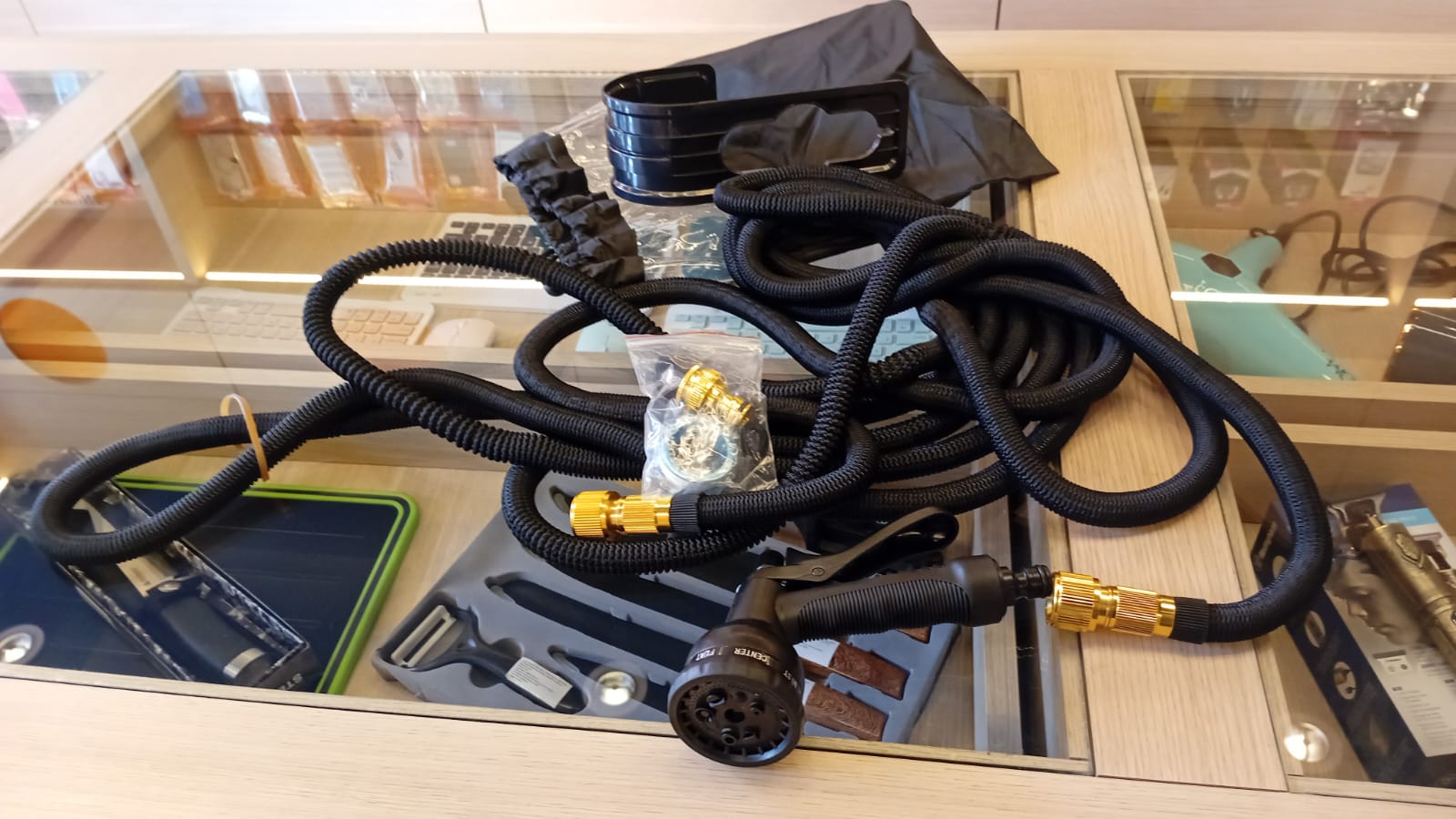 Manguera Extensible + Pistola Multifunción